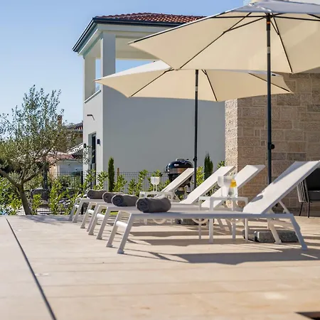 Villa Boutique Louisa *